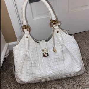 BRAND NEW BRAHMIN DESIGNER PURSE !!